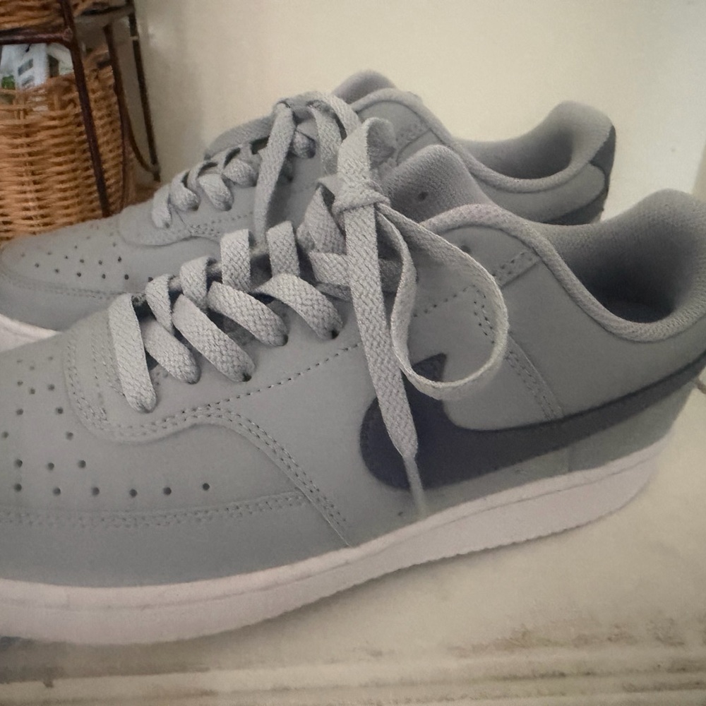 Nike dunks Men's Gray Sneakers size 7